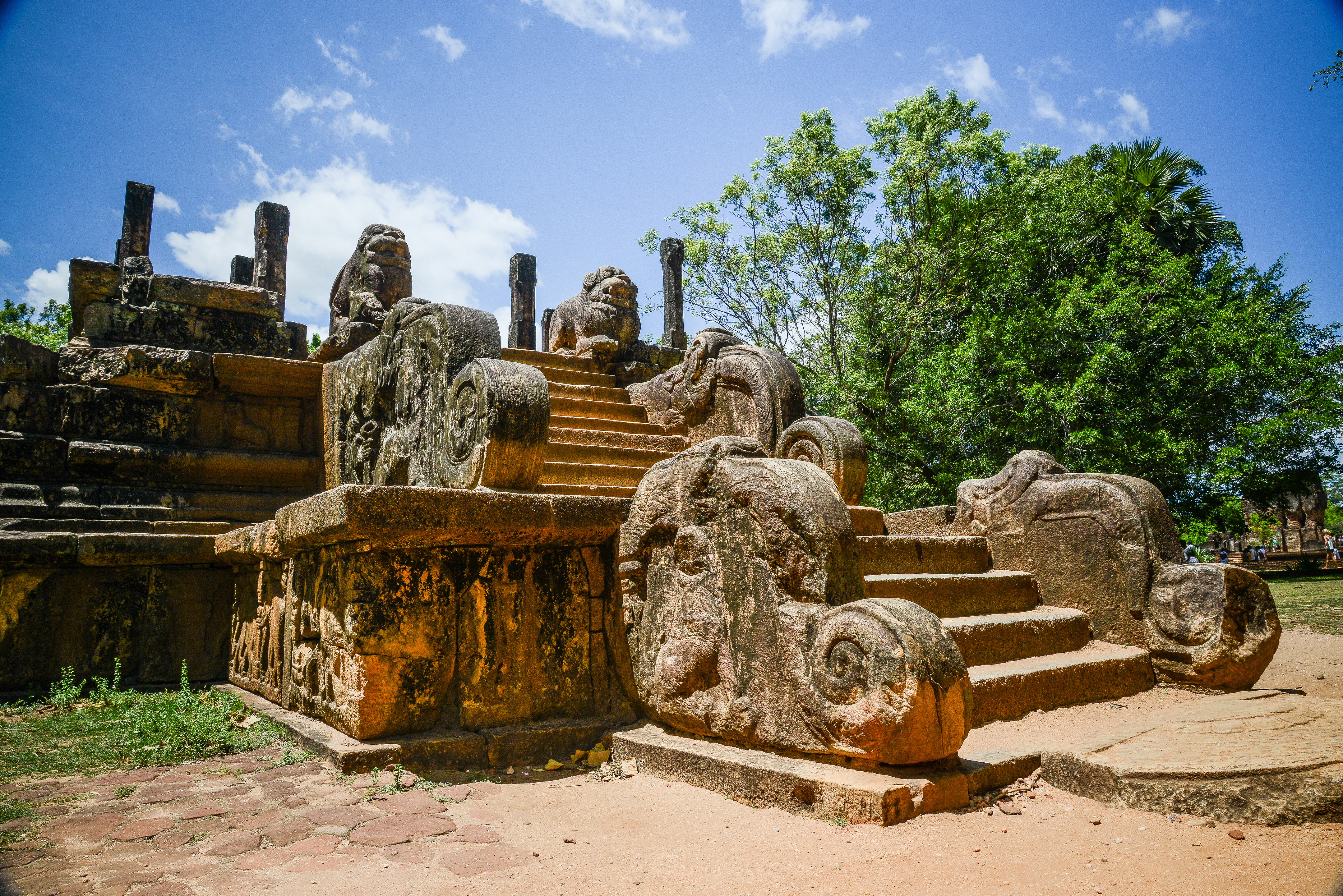 Explore the Cultural Triangle of Sri Lanka