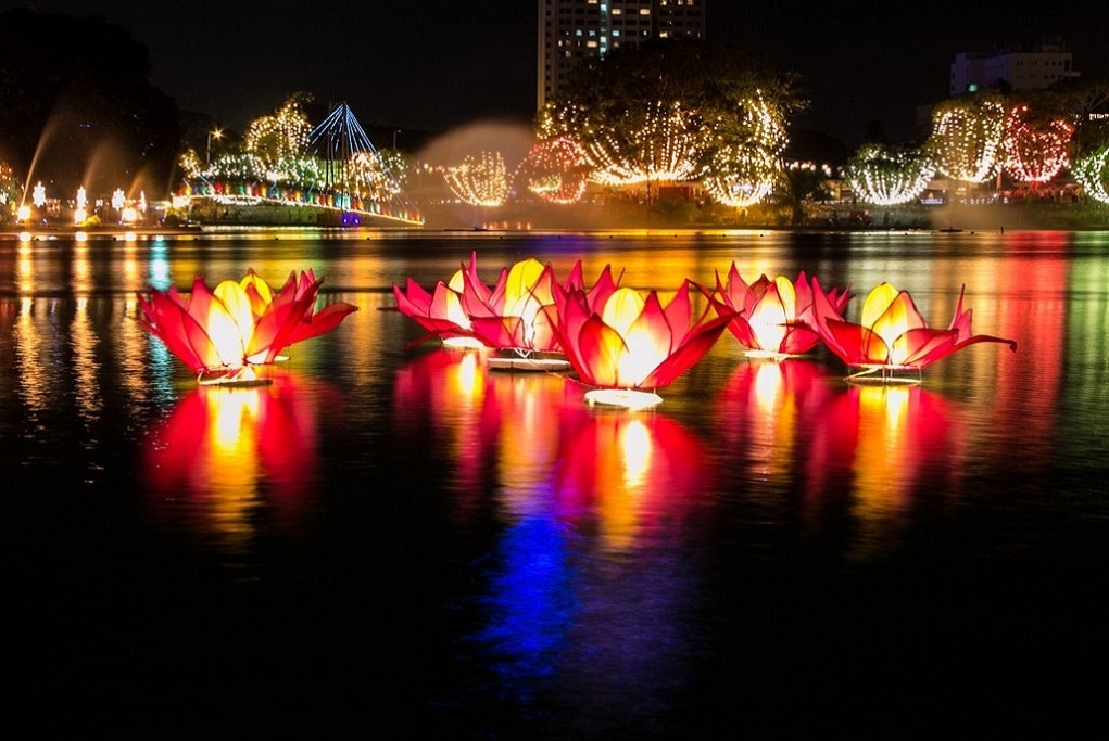 Where to see vesak celebrations in Colombo