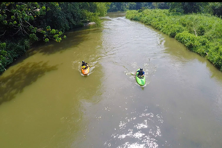 Mahaweli River canoeing experience