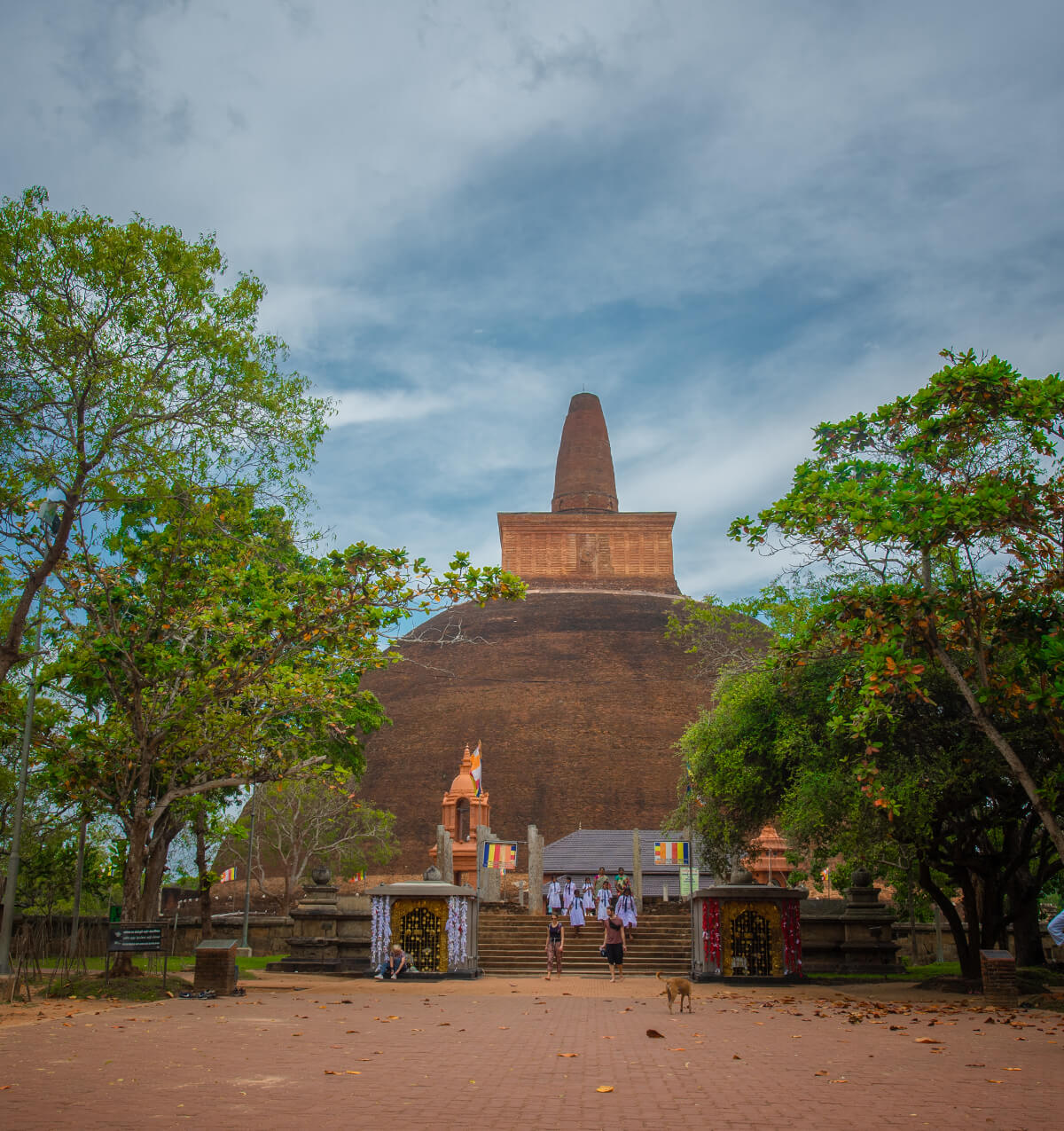 abhayagiriya stupa