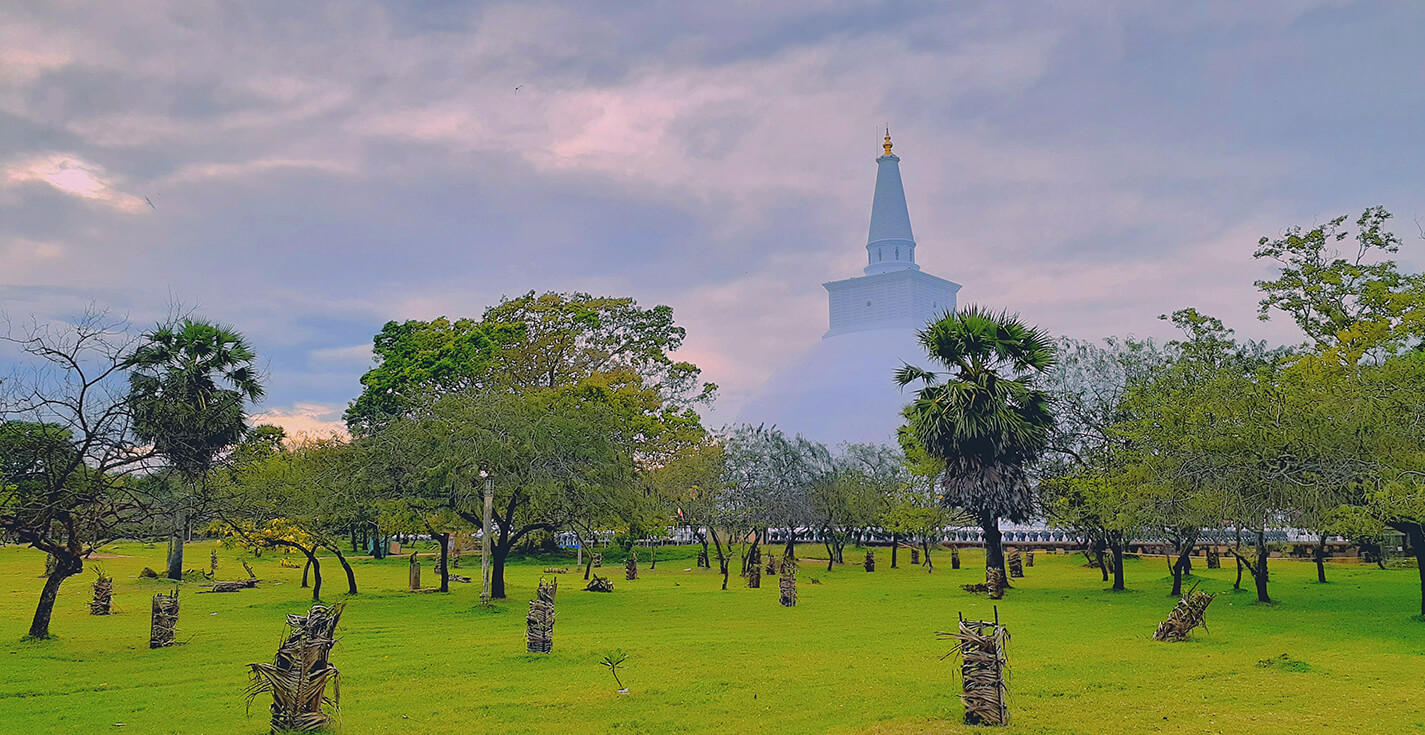 Ruvanveliseya Dagoba