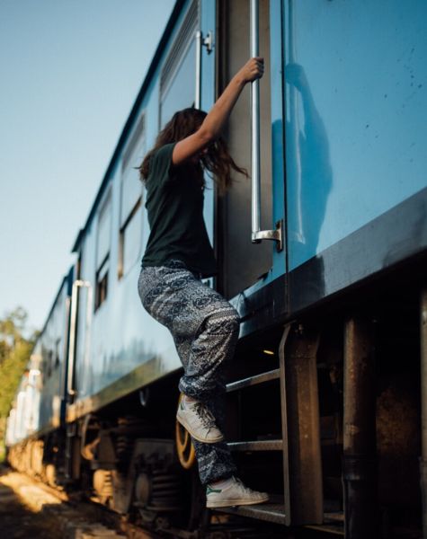 Train ride in sri lanka