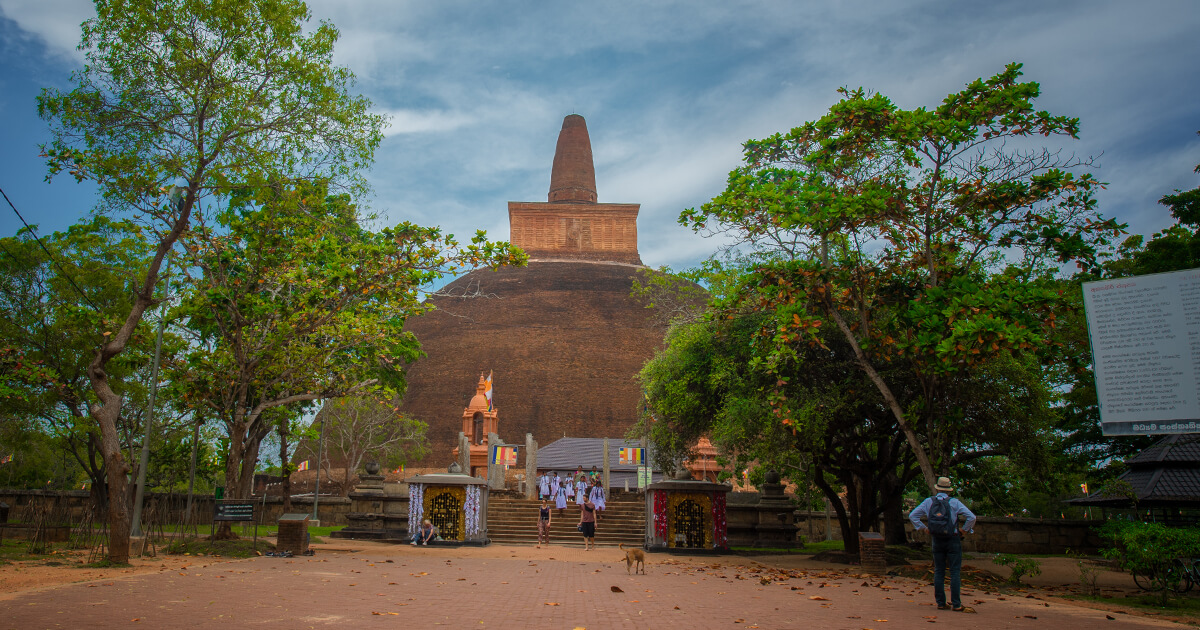 abhayagiriya stupa