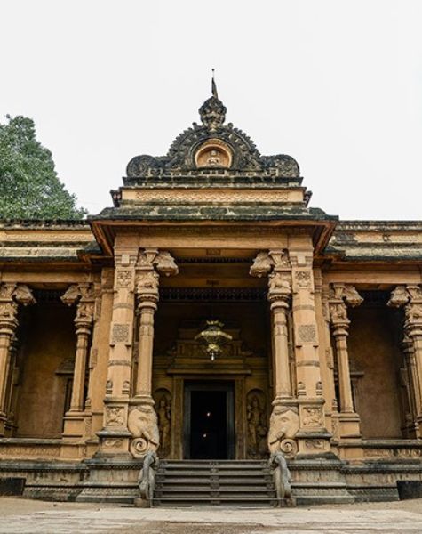 Rangiri Dambulla Cave Temple