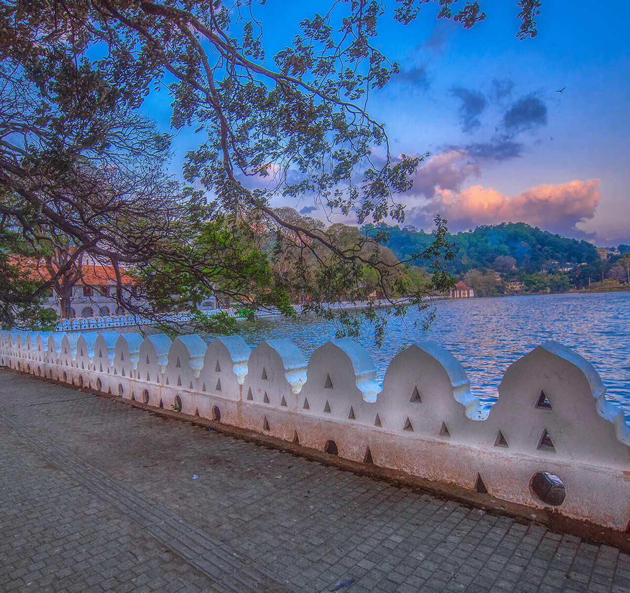 Kandy Lake