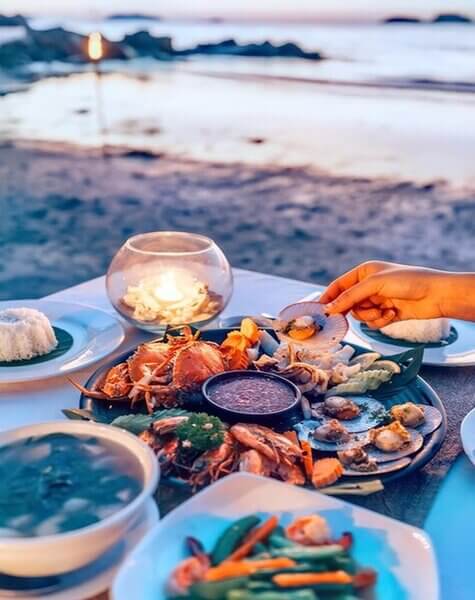 Dining in Beach