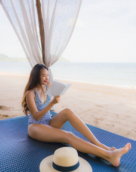 lady in a maldives beach