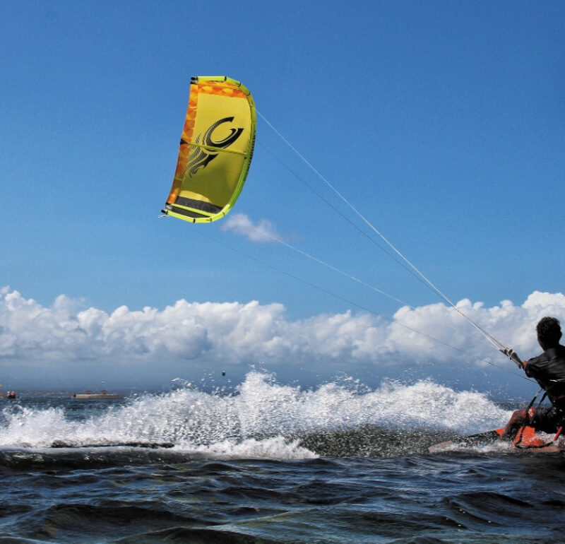 Kite surfing in Sri Lanka