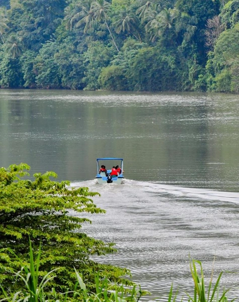 boat ride in mahaweli river Ella