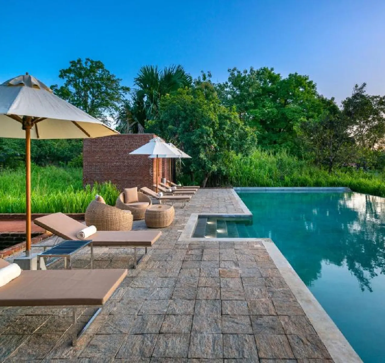 Taru Villas Maia Tip Top Ella